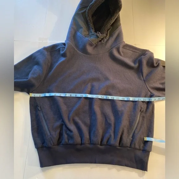 Alo Yoga Dark Navy/Black Chill Pullover Large  NWOT - Picture 7 of 9